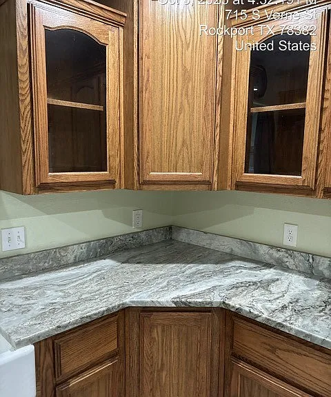 715 S Verne St — Photo 7