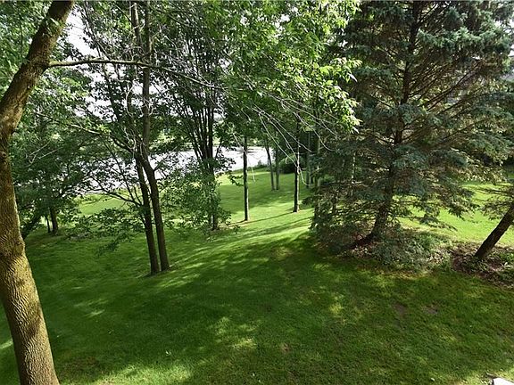 3rd image of 1295 Fairway #7