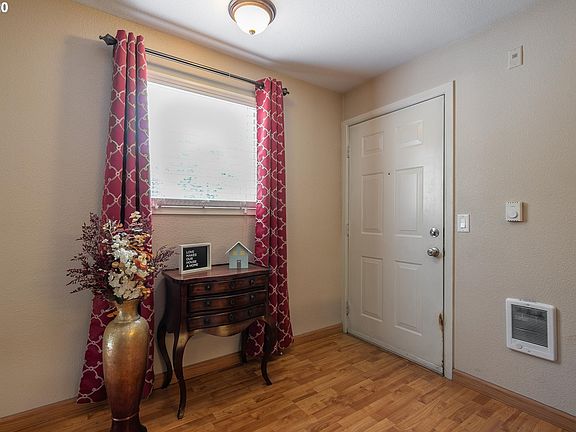 5th image of 6044 SE Drake St APT 102