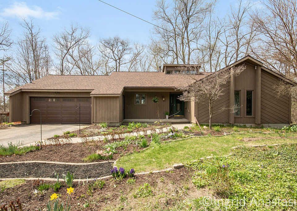 1st image of 3215 Behler Dr SE