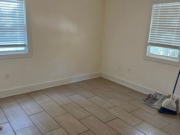 5th image of 612B Church St