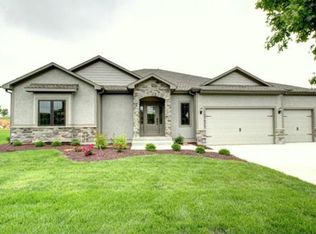23625 W 51st St, Shawnee, KS 66226