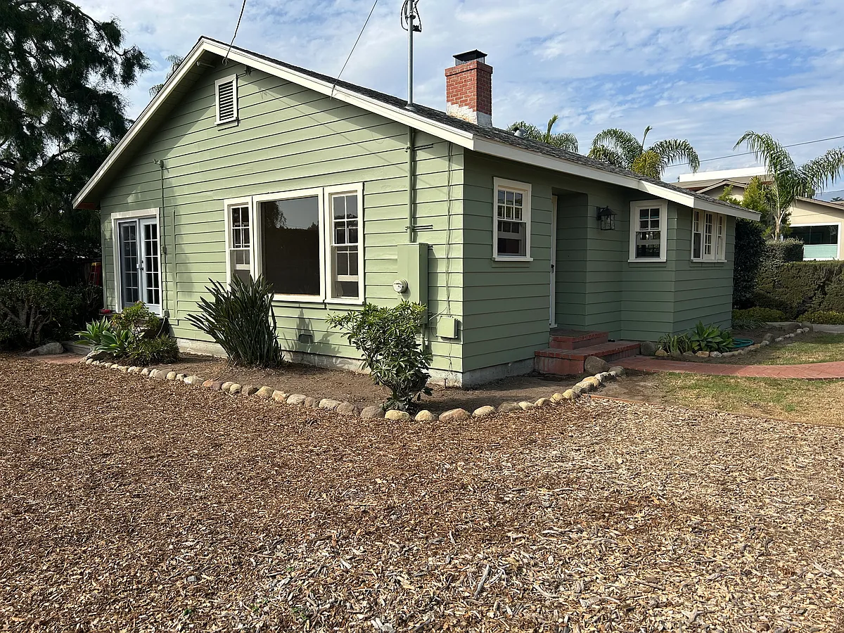 Building Photo - 125 Palisades Dr #1