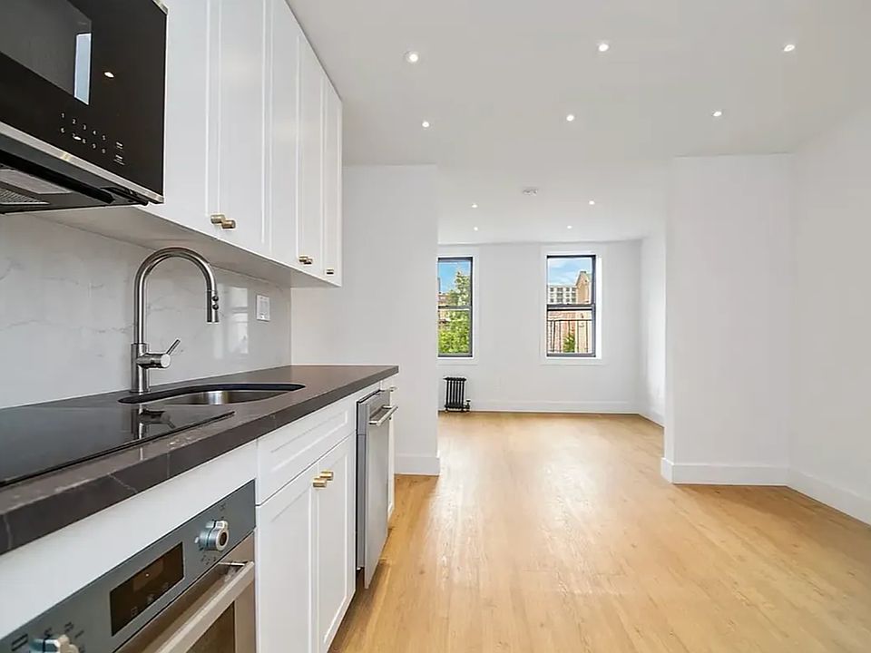 1st image of 207 E 4th St APT 5