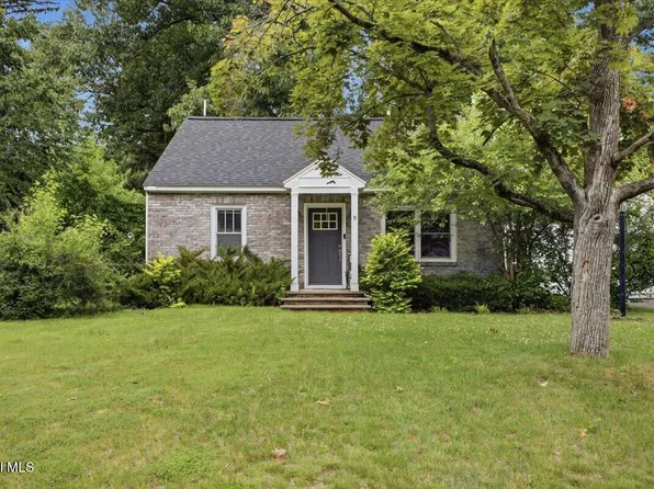 9 Sumter Avenue, Guilderland, NY 12203