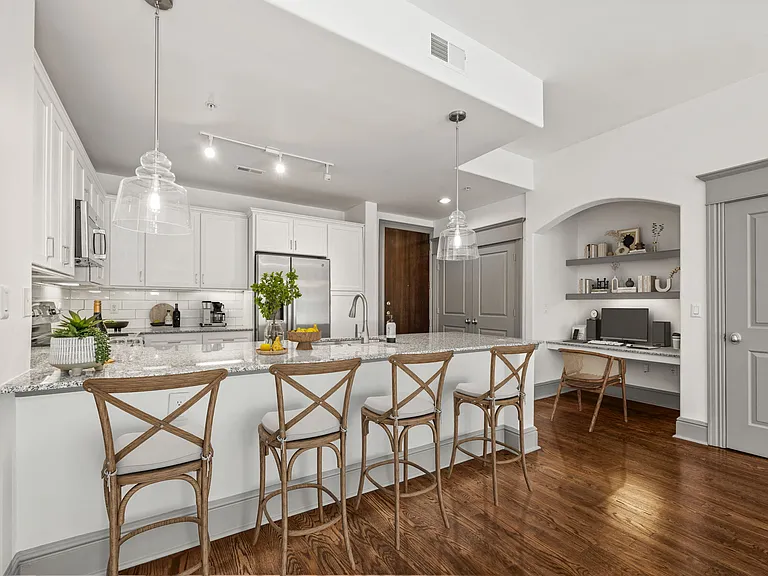 The Residence at Southpark — Photo 85