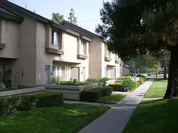 Palm Village Apartment Homes — Photo 9