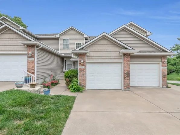 3568 NE Austin Dr, Lees Summit, MO 64064