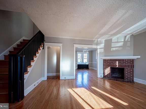 5th image of 515 W 34th St