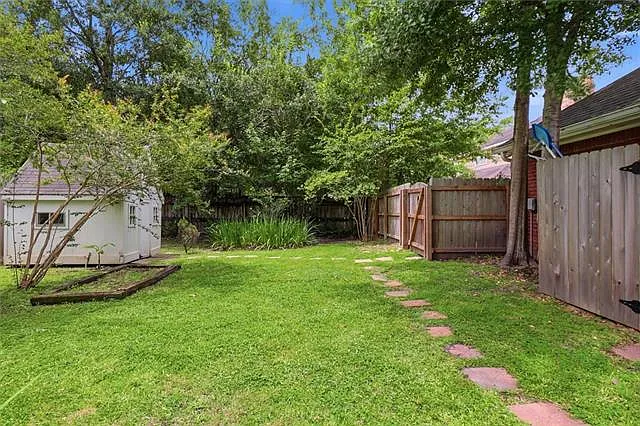 219 Nottoway Dr — Photo 14
