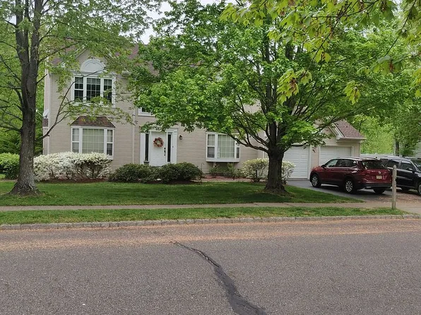 17 Trellis Way, Robbinsville, NJ 08691