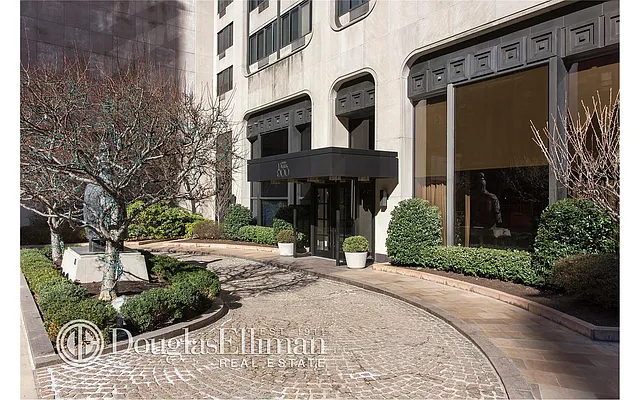 Rented by Douglas Elliman | media 17