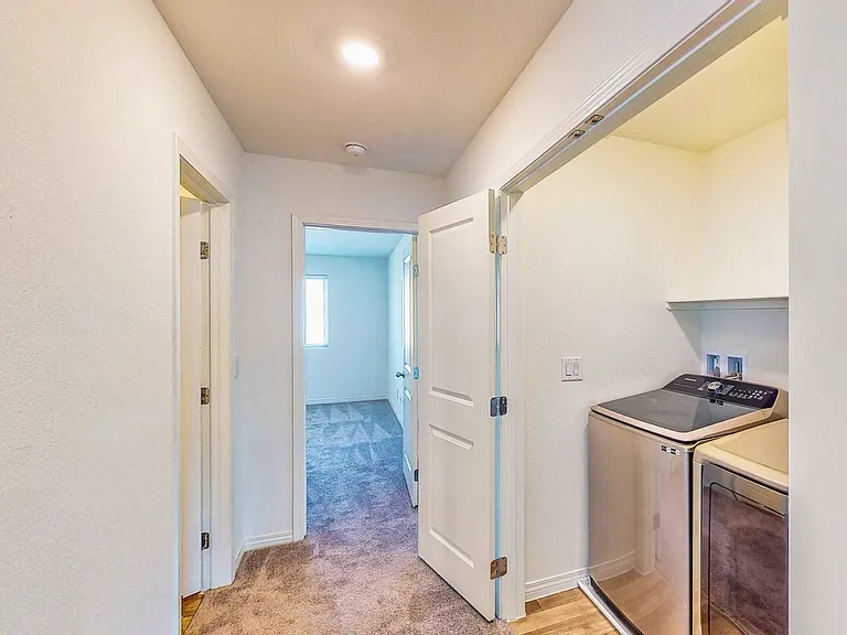 4261 Venus Falls Ave — Photo 24