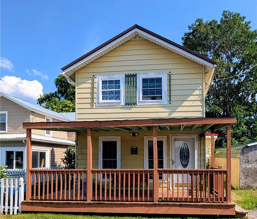 1st image of 231 Tracy St