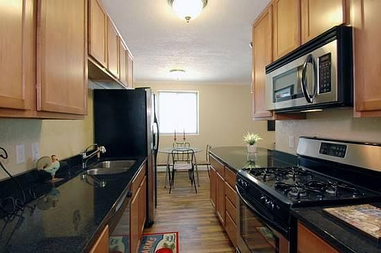 3rd image of 3120 Hennepin Ave Unit 6