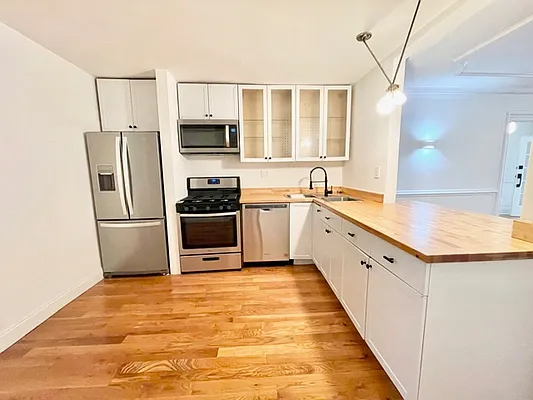 Rented by Bedford 6 Real Estate | media 25