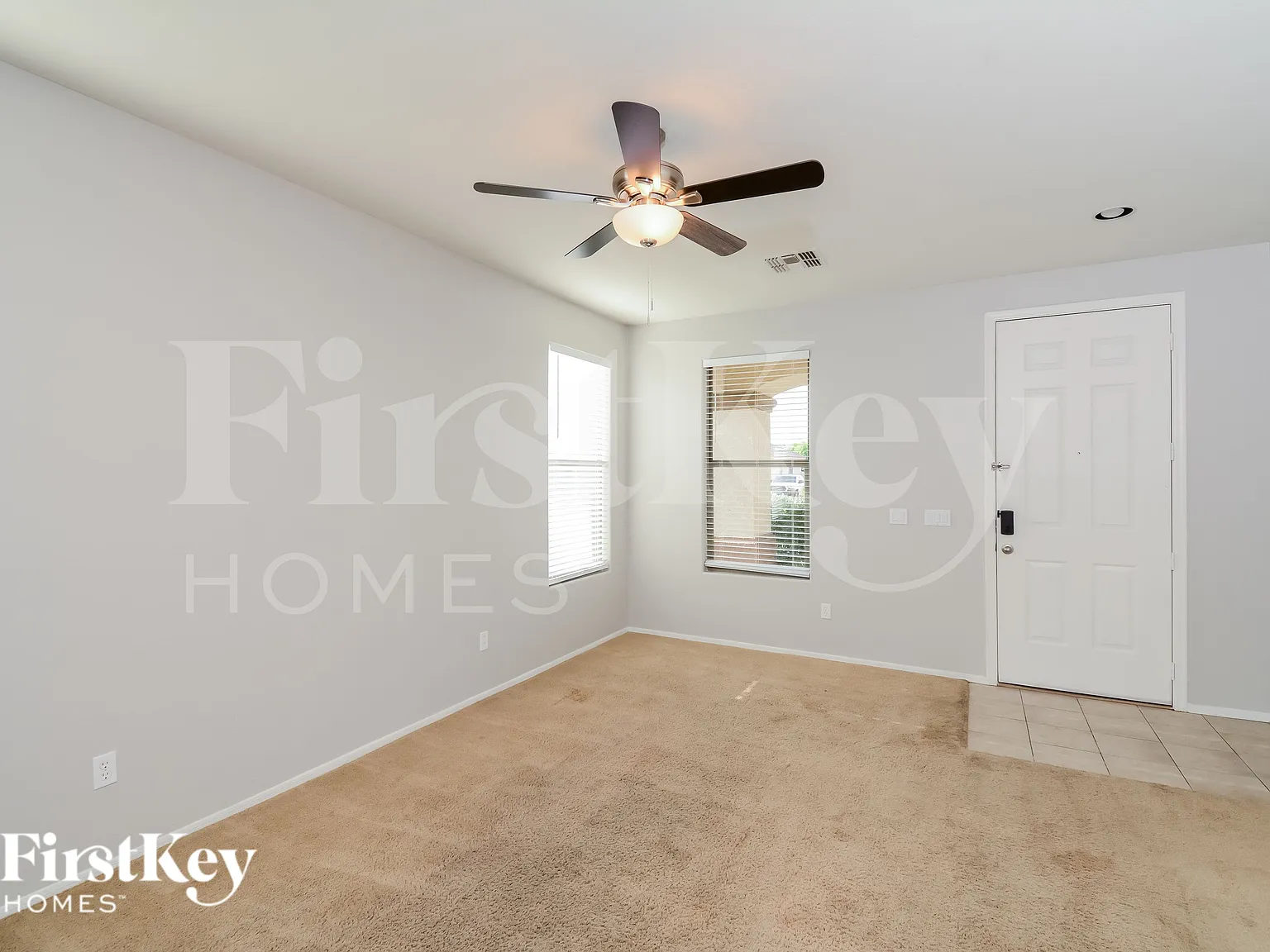4 bed, 2.5 bath, 1980 sqft, $2,405 — Photo 2