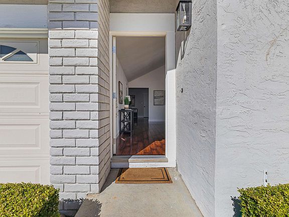 3rd image of 1363 Swallowtail Rd