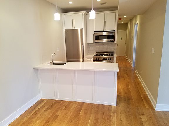 2nd image of 1059 Lexington Ave APT 3F