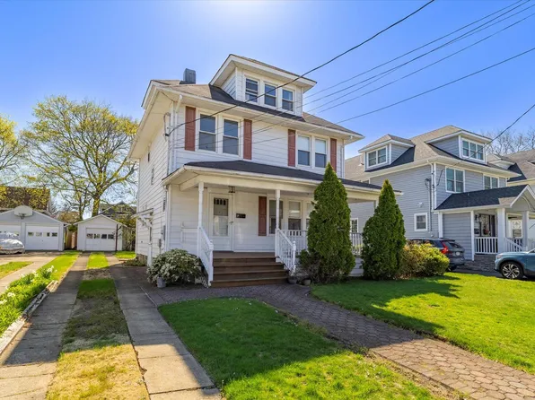 81 Liberty Avenue, Rockville Centre, NY 11570