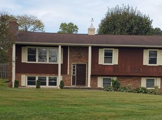 2 Kingsley Cir, Johnson City, TN 37601