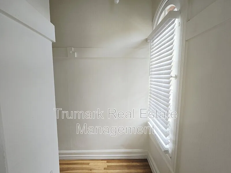 1 bed, 1.0 bath, 1079 sqft, $2,495 — Photo 3