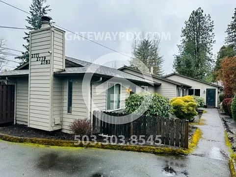 2779 SW Troy St Photo 1