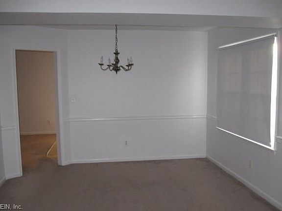 3rd image of 988 Daniel Maloney Dr