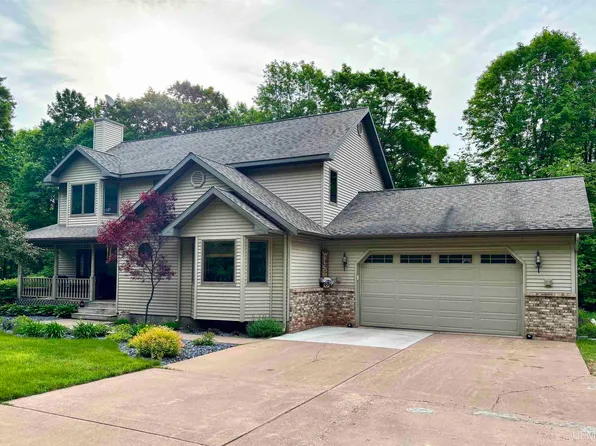 1955 Woodland Dr, Ishpeming, MI 49849