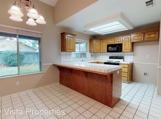 1901 E Revere Rd, Fresno, CA 93720