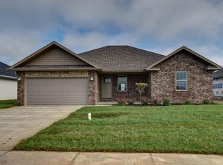863 Melton Ave, Ozark, MO 65721