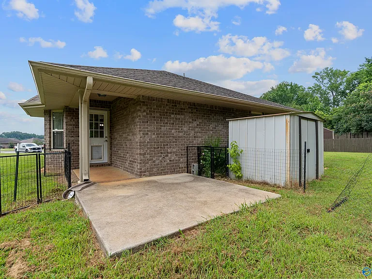 15828 Coach House Ct — Photo 13