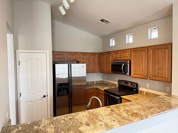 5th image of 34614 N 30th Dr