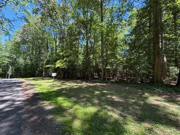 97 Belmont Dr, Lancaster, VA 22503