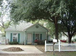 1019 Fowzer St, Taylor, TX 76574