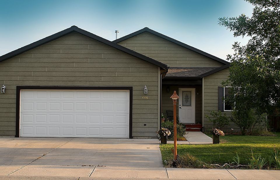 1st image of 446 N River Rock Dr