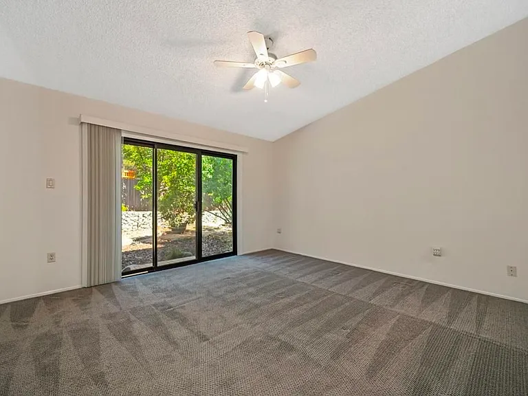 1545 Wimbledon Dr — Photo 12