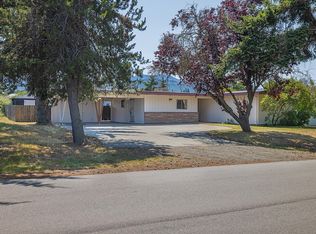 190 Smithfield Dr, Sequim, WA 98382