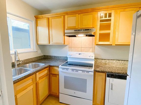 5th image of 832 Pomeroy Ave Unit 74