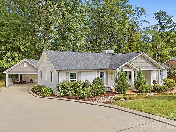 2nd image of 4315 Emory Ln