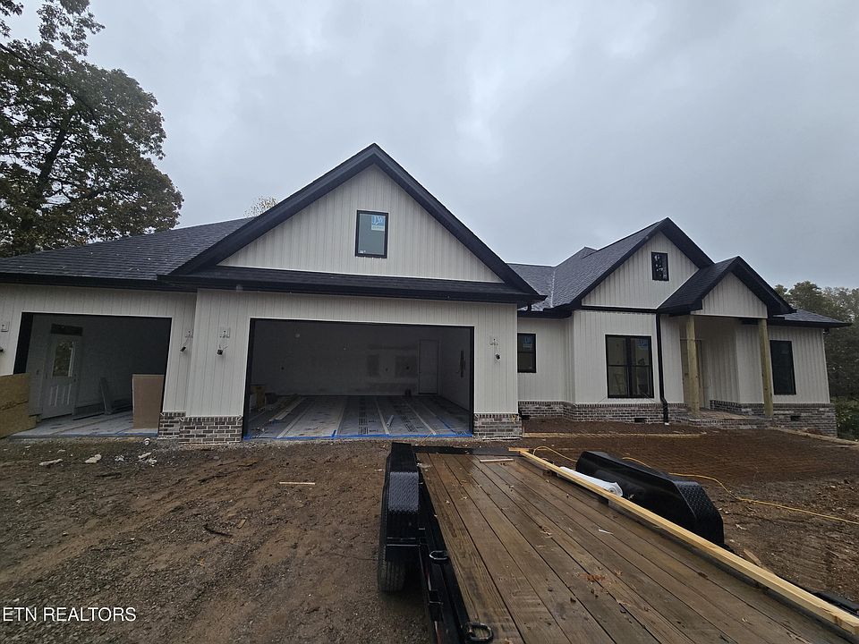 2nd image of 217 Daksi Ln