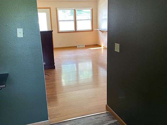 5th image of 1659 13th St NW