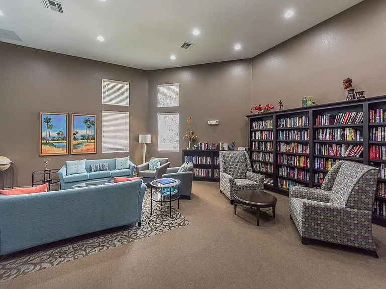 1750 Berkshire Cir SW — Photo 57