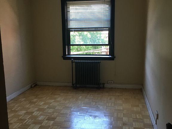5th image of 1211 W Elmdale Ave APT 6
