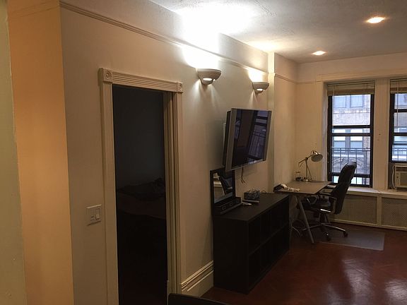 3rd image of 254 W 88th St APT 4A