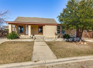 206 NW 30th St, Fort Worth, TX 76106