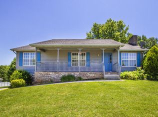 3808 Mountainside Ct, Maryville, TN 37804