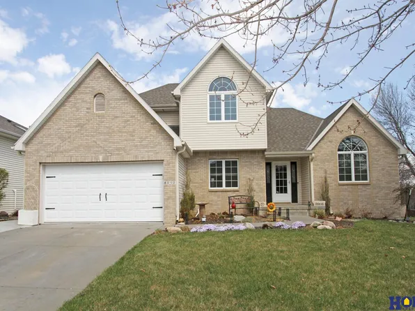 8050 Abigail Dr, Lincoln, NE 68516
