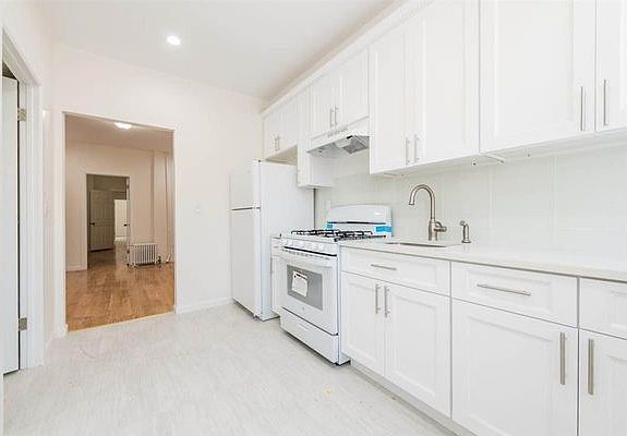 4th image of 34-10 42nd St #2A