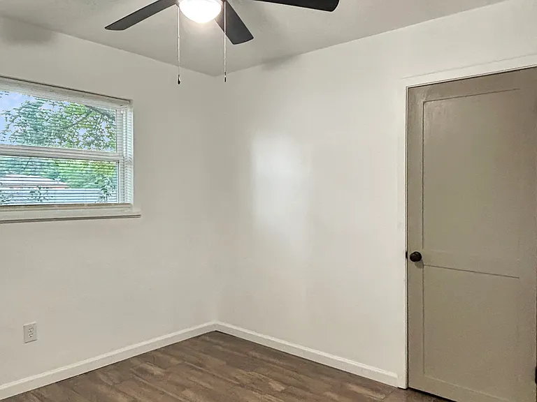 502 Hickory St — Photo 4